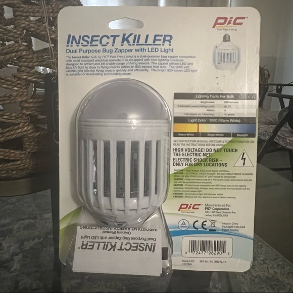 Insect Killer Dual Purpose Bug Zapper and LED Light Bulb - Picture 2 of 7